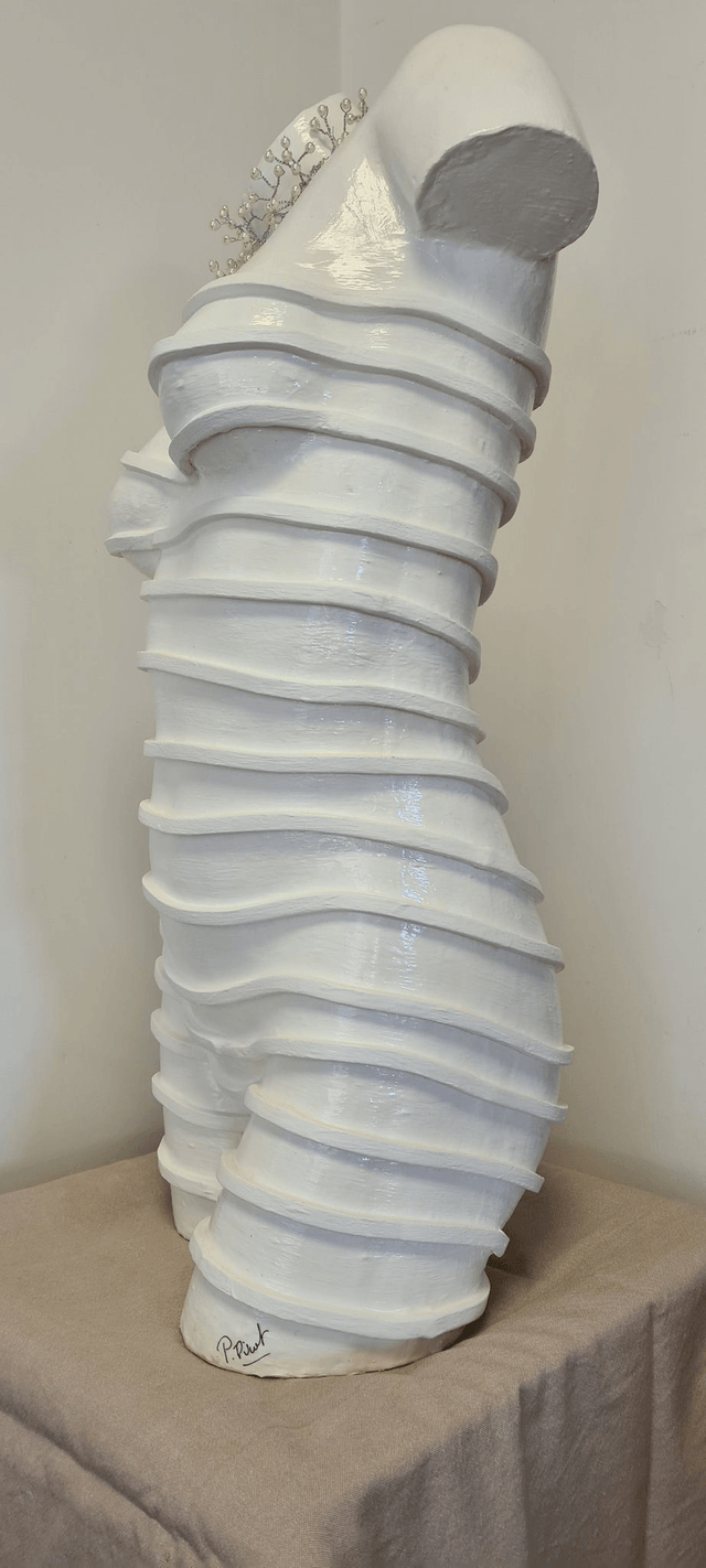 Femme lacet blanc H 80 cm