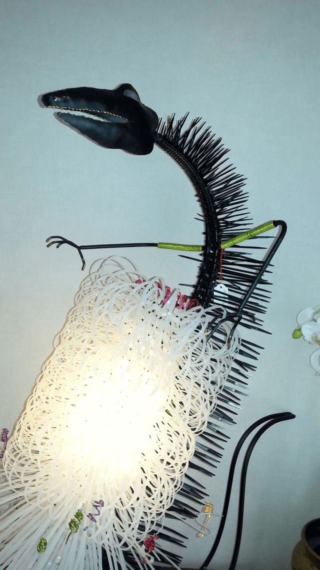 Lampe "le Dynausore en jupe"  H 1m