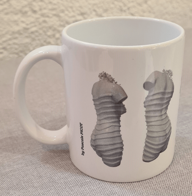MUG buste femme fond blanc