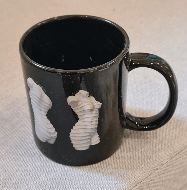 MUG buste femme fond noir